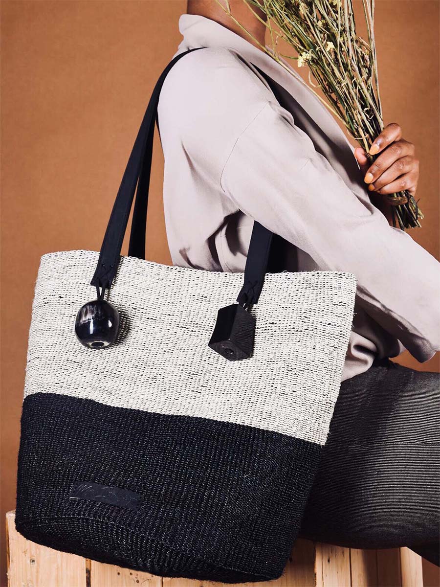 Large Kivi Tote Basket Bag